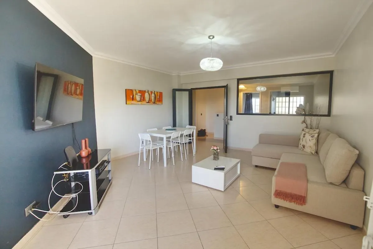 Apartment 3 Bed Vacation Home In Quarteira